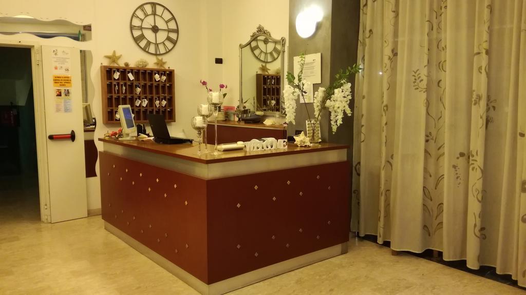 Hotel Sogno Cesenatico Kültér fotó